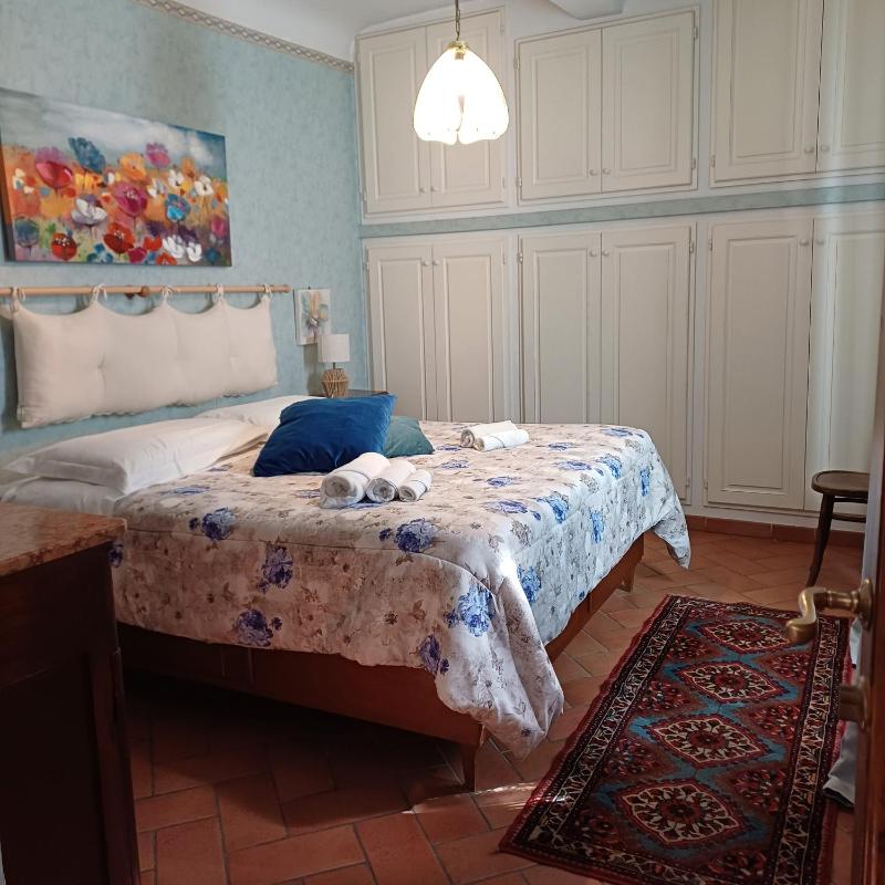 Two-Bedroom House image 4