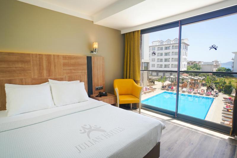 Standard Double or Twin Room image 1