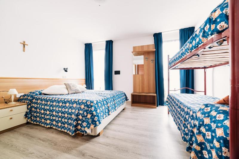 Hotel Rosmary - image 2