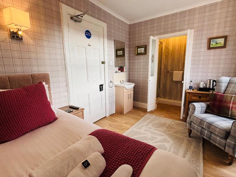Single Room image 3