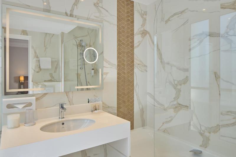 Prestige Familiale vue Arc de Triomphe image 2