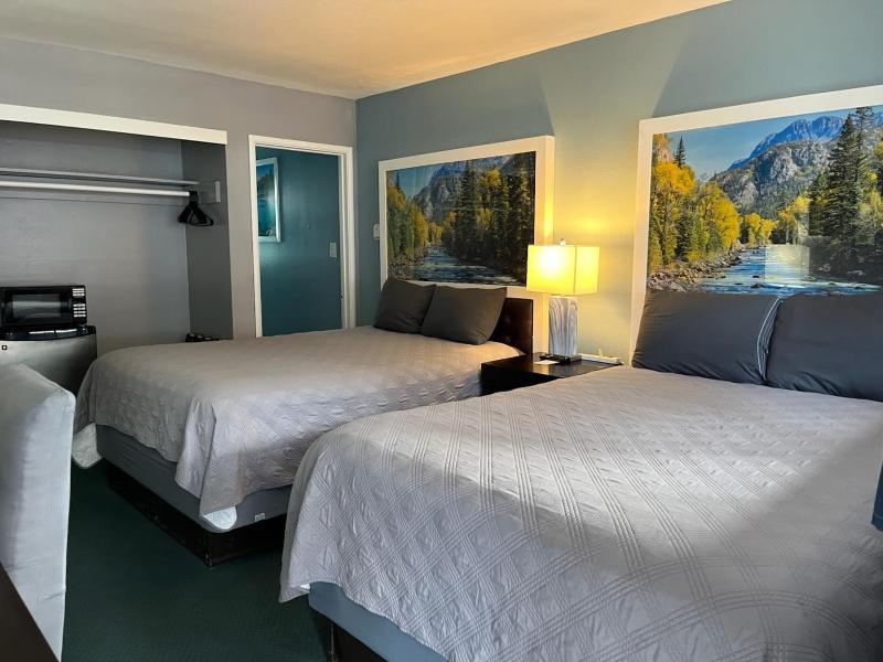 Standard Double Room image 3