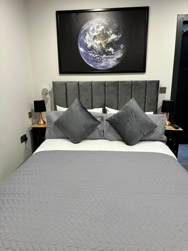 Standard  Double Room image 3