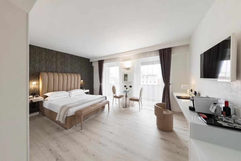 Junior Suite image 3