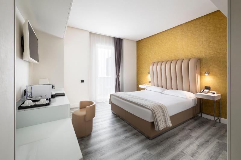 Superior Double or Twin Room image 1