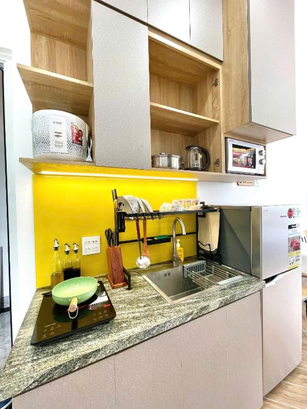 Modern Studio With City View And Kitchen - image 8