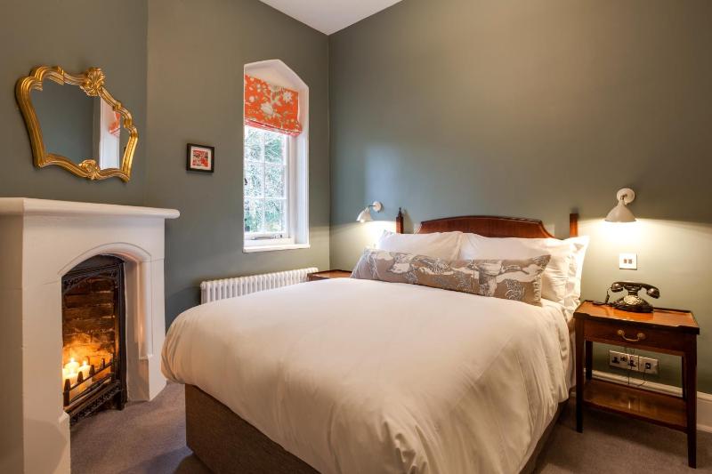 Small Double Room image 2