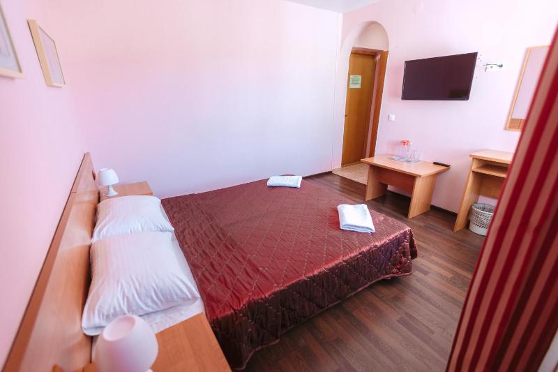 Standard Double Room image 1