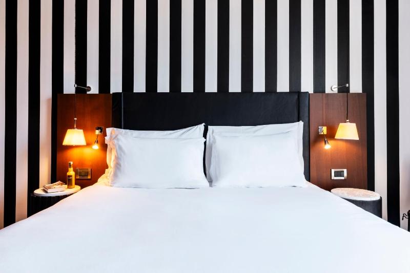 Superior Double Room image 4