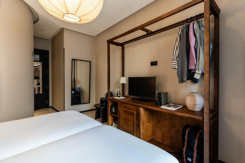 Casa Teva Lisboa Boutique Hotel by chic&basic - image 4