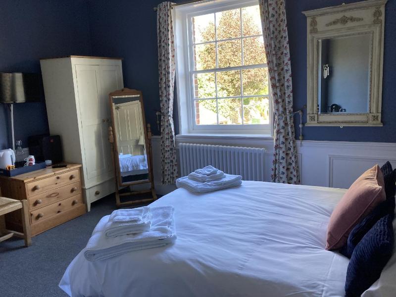 Deluxe Double Room with Shower image 1