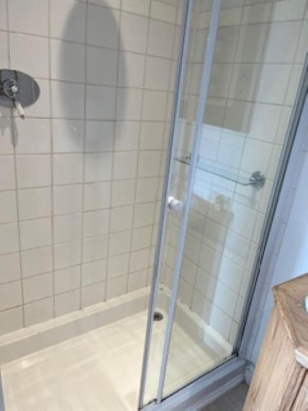 Deluxe Double Room with Shower image 2