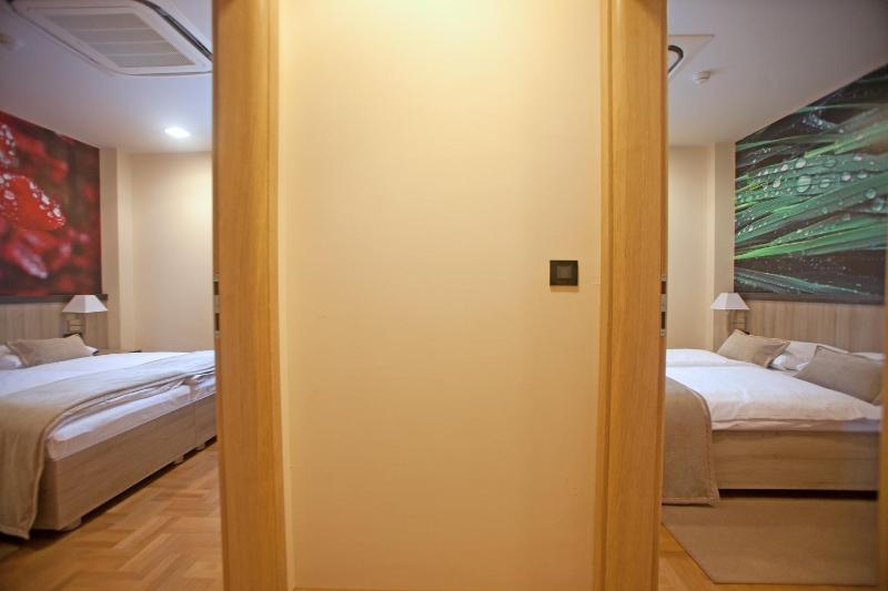 Two-Bedroom Suite image 2