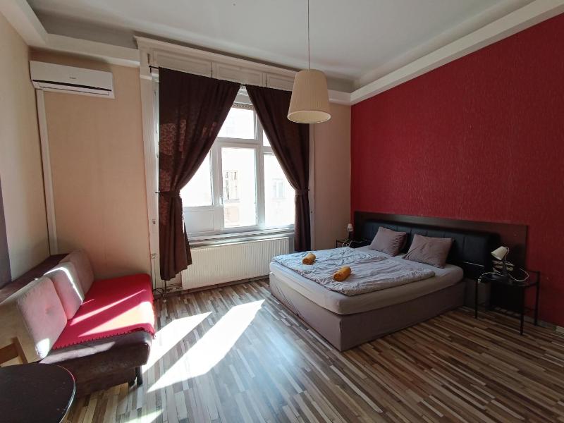 XLarge Apartment - Wesselényi utca 18. image 1