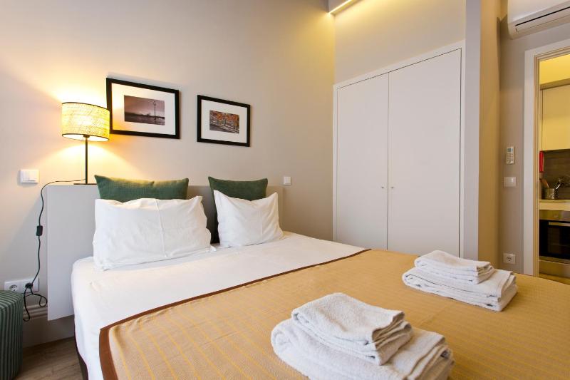 One-Bedroom Apartment (3 Adults) image 2