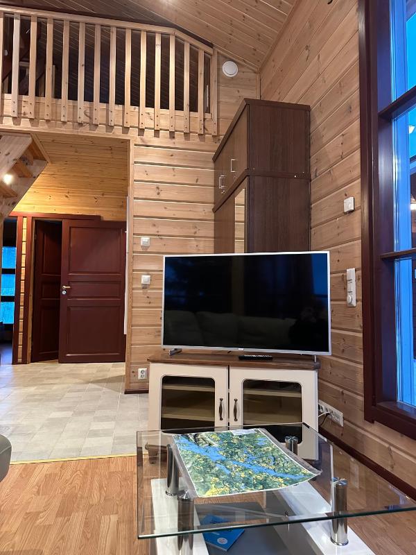 Three-Bedroom House image 1