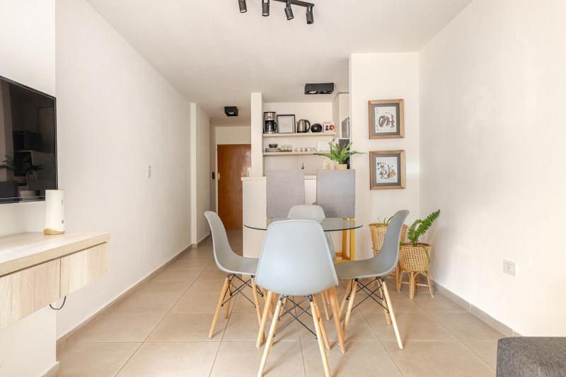 Departamento en Córdoba con Jacuzzi y Kamado para 3 Personas - image 9