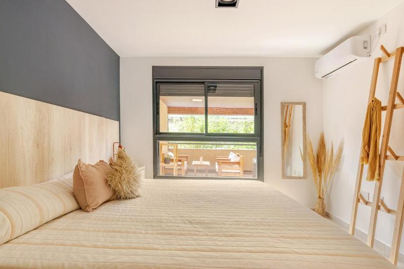 Departamento en Córdoba con Jacuzzi y Kamado para 3 Personas - image 8