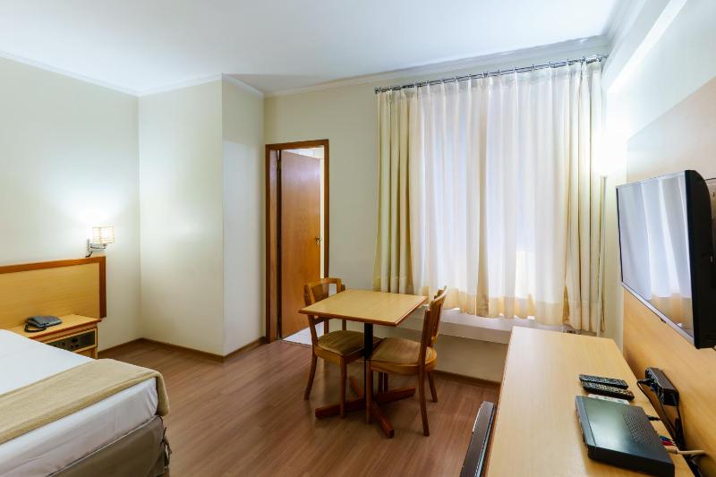 Hotel Augusta Boulevard - image 5