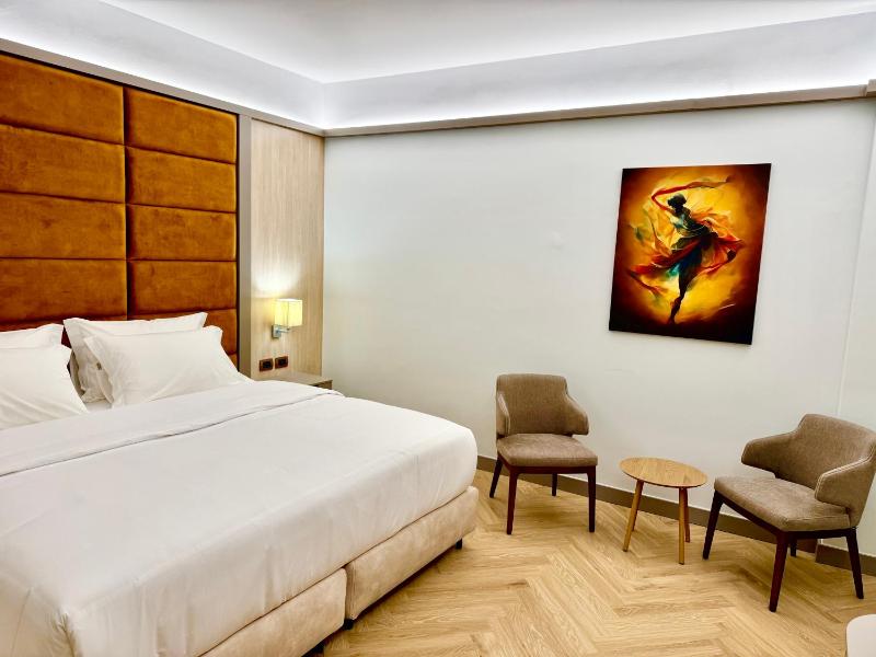 Deluxe Double Room image 4