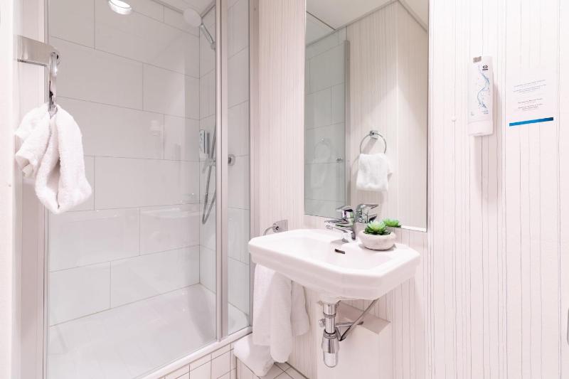 One-Bedroom Suite image 1