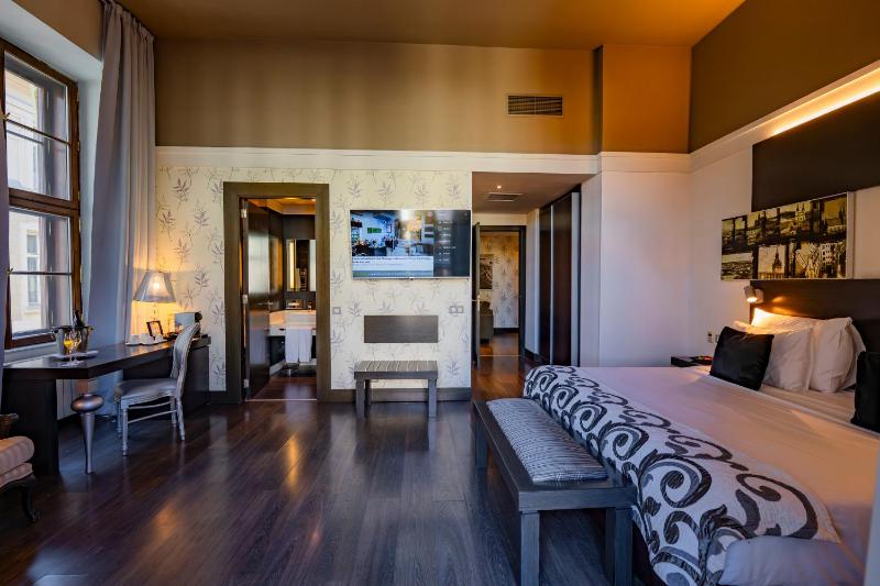 Suite image 3