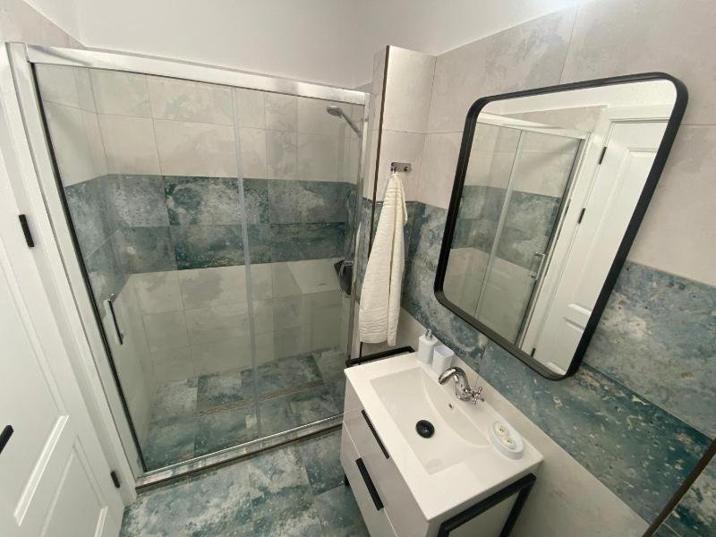 Cosmo Apartament - image 9