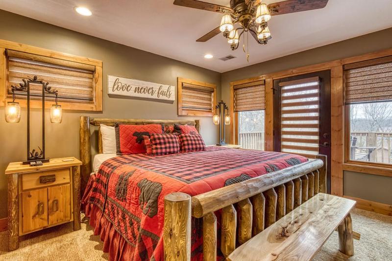 Sweet Tennessee Whiskey Panoramic Mtn Views Game Room 560 FREE tickets each paid day - image 19