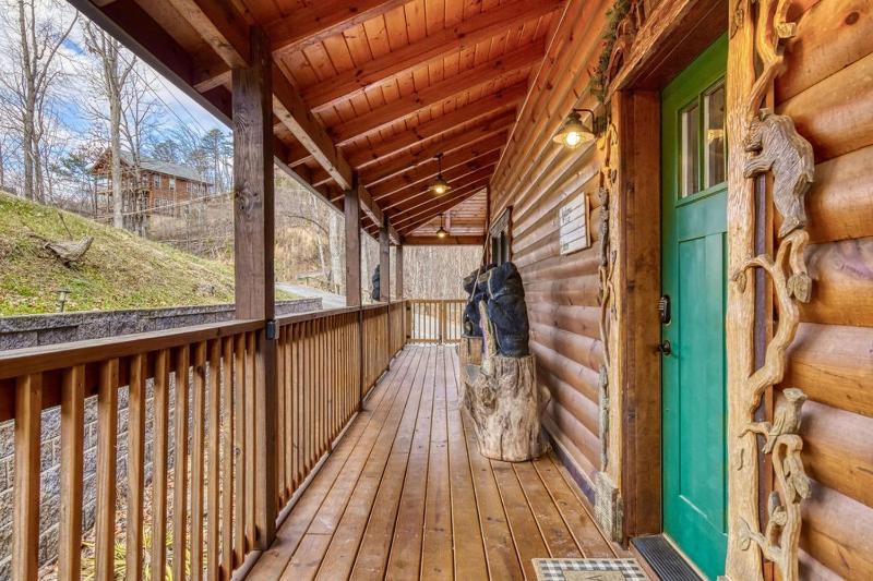 Sweet Tennessee Whiskey Panoramic Mtn Views Game Room 560 FREE tickets each paid day - image 36