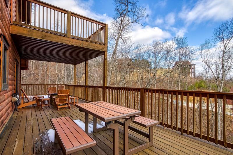 Sweet Tennessee Whiskey Panoramic Mtn Views Game Room 560 FREE tickets each paid day - image 30