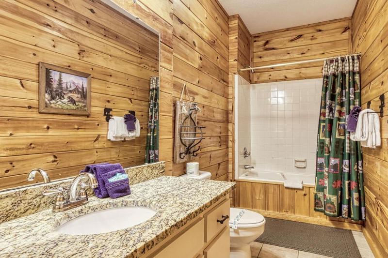 Moonshine Memories Breathtaking Mtn Views Hot Tub WIFI 560 FREE tickets each paid day! - image 46