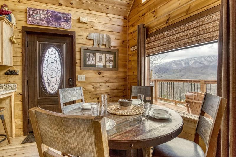 Moonshine Memories Breathtaking Mtn Views Hot Tub WIFI 560 FREE tickets each paid day! - image 34