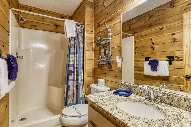 Moonshine Memories Breathtaking Mtn Views Hot Tub WIFI 560 FREE tickets each paid day! - image 6
