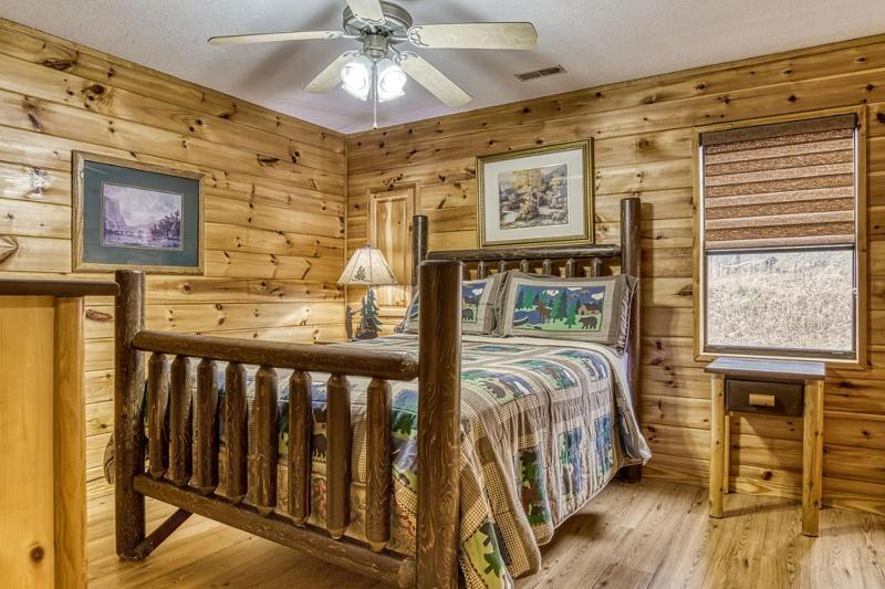 Moonshine Memories Breathtaking Mtn Views Hot Tub WIFI 560 FREE tickets each paid day! - image 43