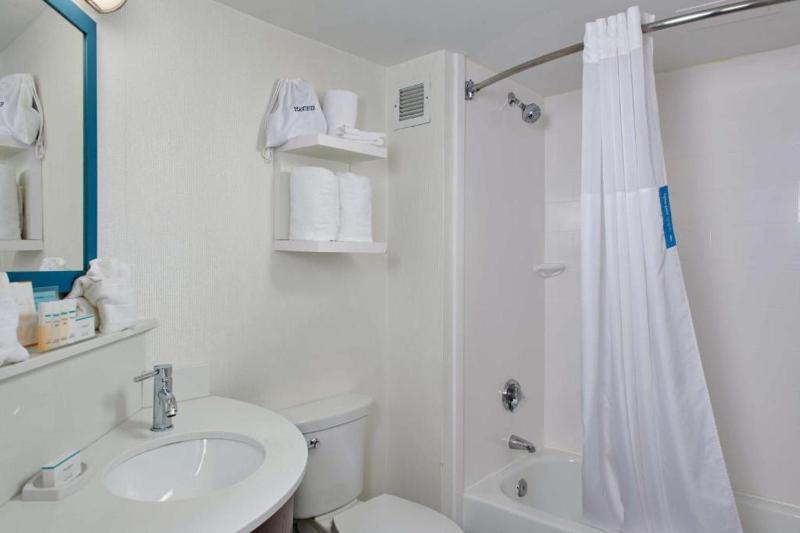 Hampton Inn by Hilton Atlanta NW Cumberland - image 10