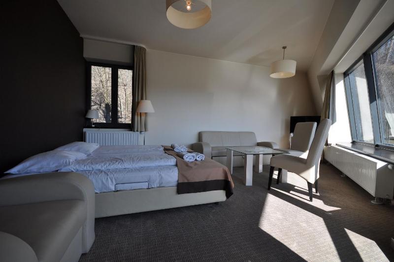 Garden Studio Apartment image 4