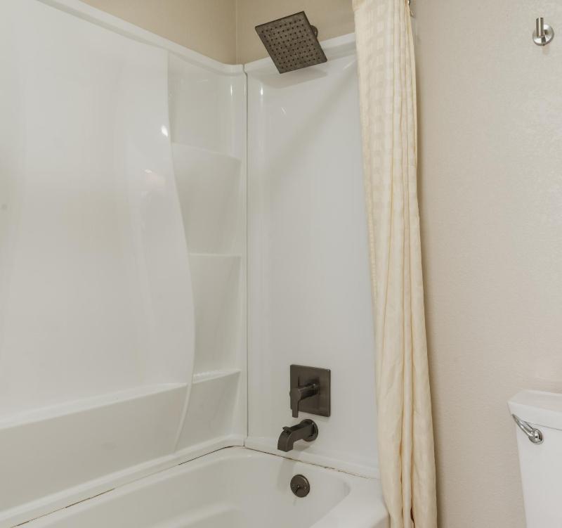 King Room image 4