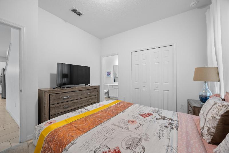 Gorgeous 9BD sleeps 24 in the Solterra Resort! home - image 9