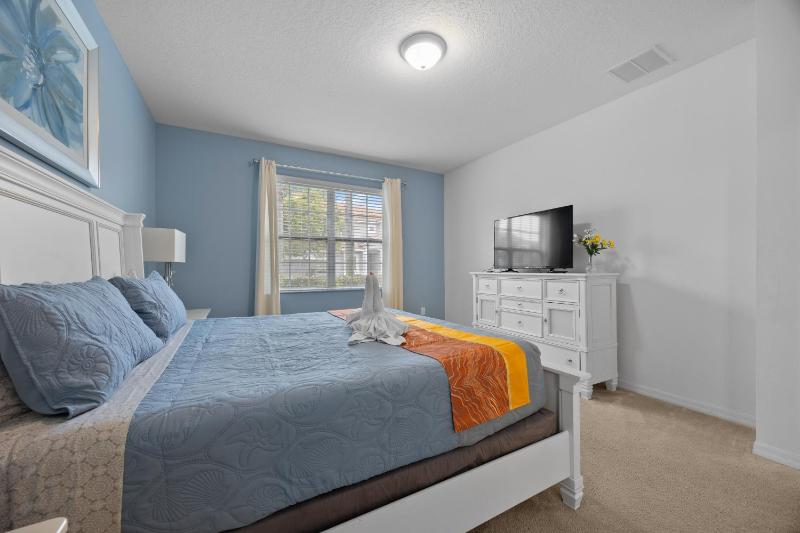 Gorgeous 9BD sleeps 24 in the Solterra Resort! home - image 33