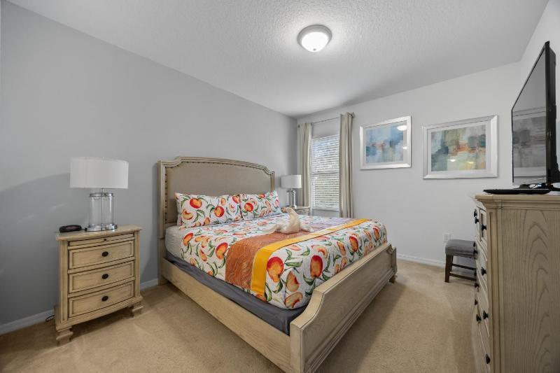Gorgeous 9BD sleeps 24 in the Solterra Resort! home - image 18