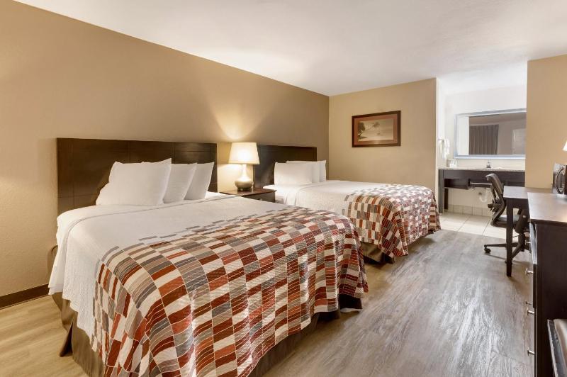 Superior Queen Room with Two Queen Beds non-smoking image 1
