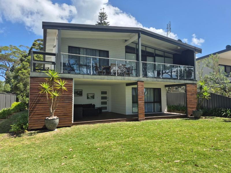 Sabia Beach House Vincentia by Book Jervis Bay - Family Fun - Beachfront - image 7