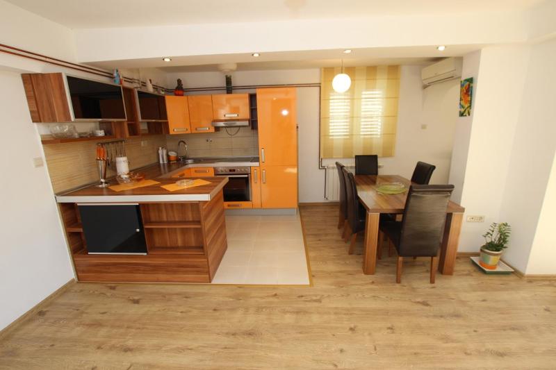 Deluxe Apartment image 2