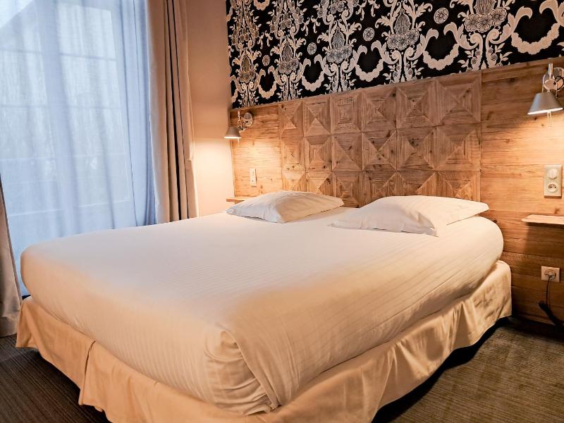 Superior Double Room image 3