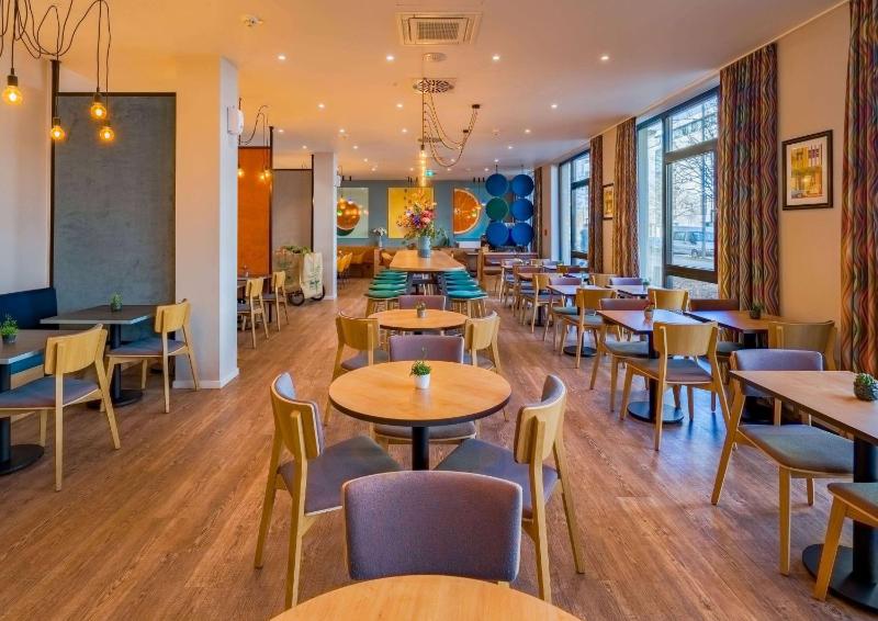 Ramada Encore by Wyndham Munich Messe - image 5