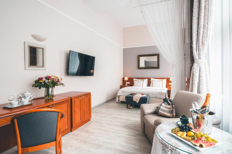 Junior Suite image 3