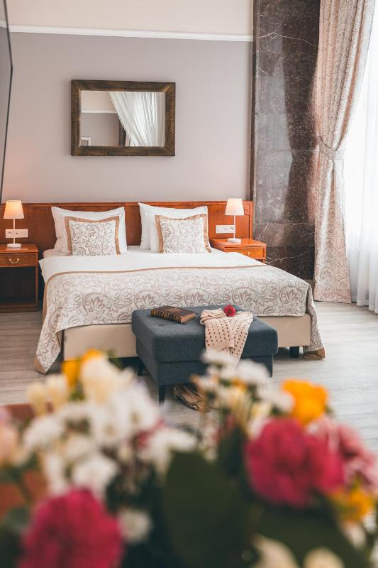 Junior Suite image 2