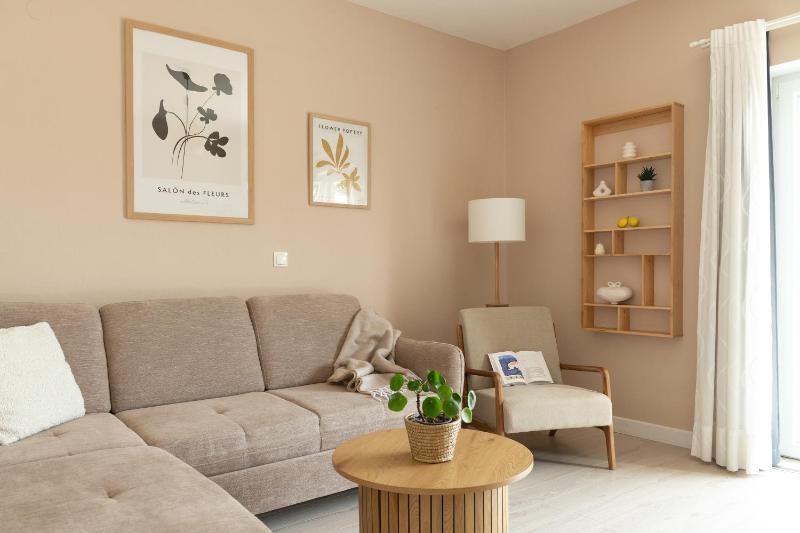 One-Bedroom Apartment image 1