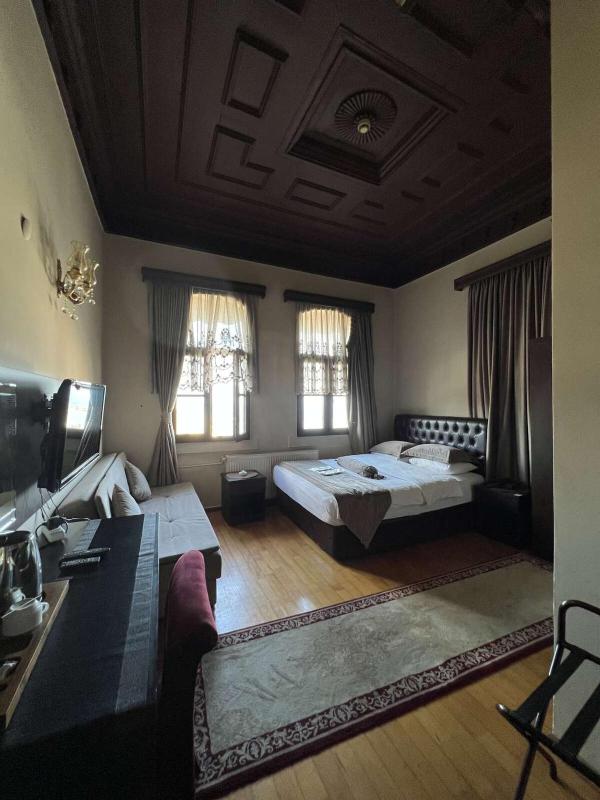 Standard Triple Room image 1