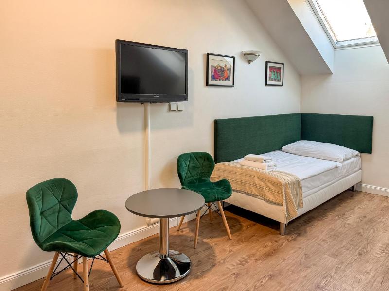 Rooftop Comfort Room image 1